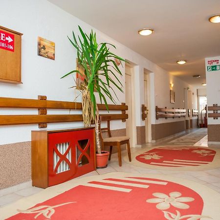 Prenociste "Nacional" Hotel Prnjavor Buitenkant foto