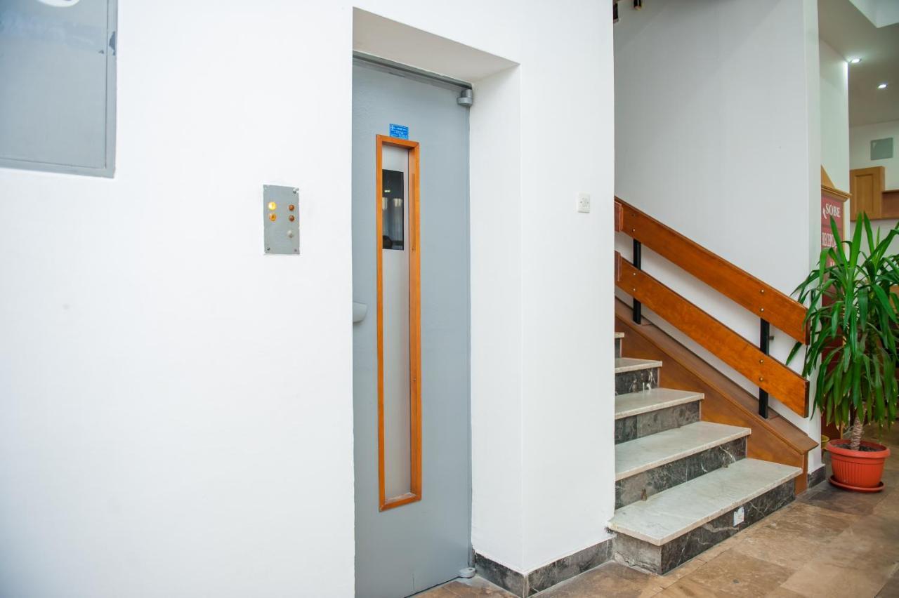 Prenociste "Nacional" Hotel Prnjavor Buitenkant foto