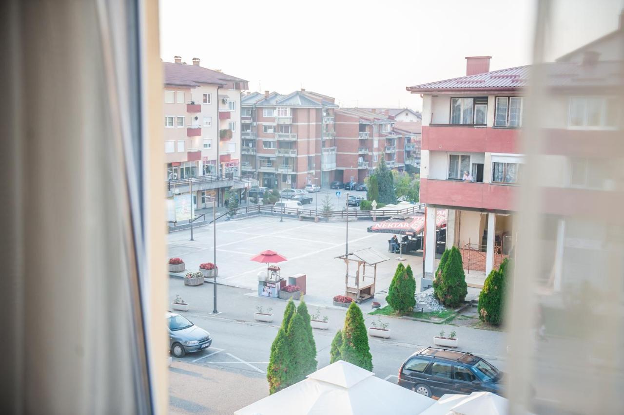 Prenociste "Nacional" Hotel Prnjavor Buitenkant foto