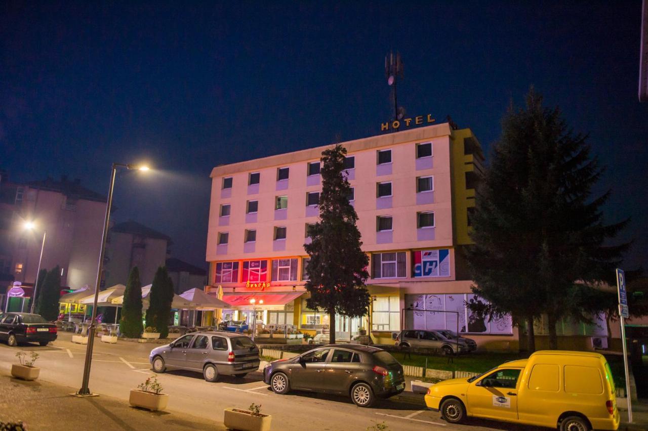 Prenociste "Nacional" Hotel Prnjavor Buitenkant foto
